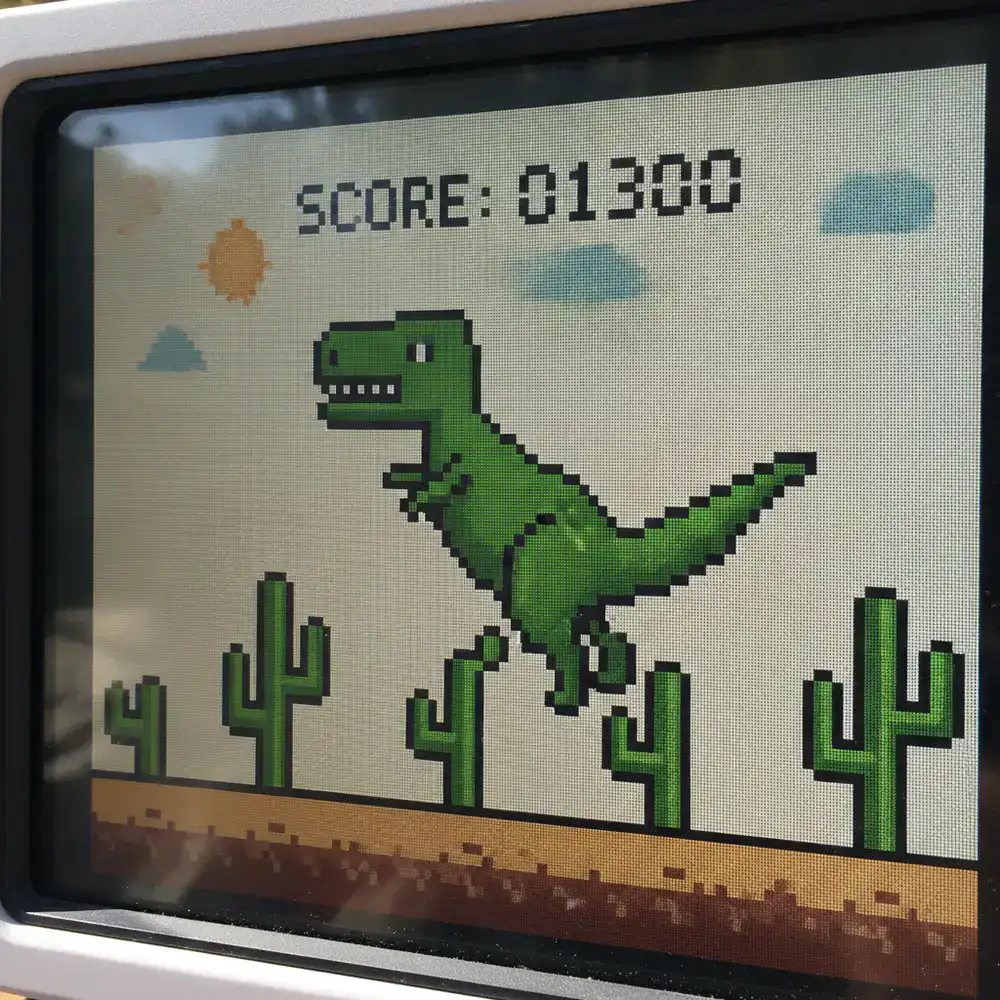 Dinosaurio pixelado saltando sobre cactus con marcador de puntos en la interfaz superior